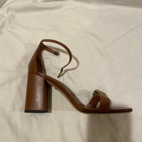 Coach maya c-buckle leather heels - Picture 2 of 9